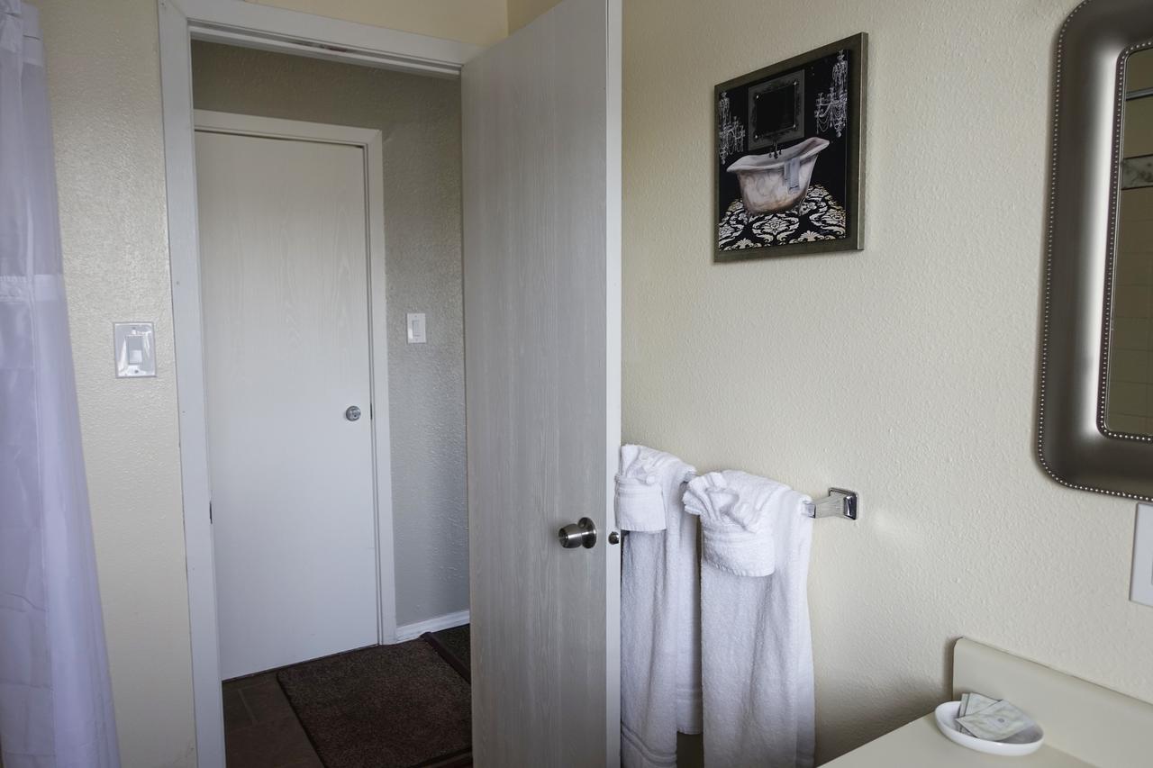 Anchorage Uptown Suites Ngoại thất bức ảnh